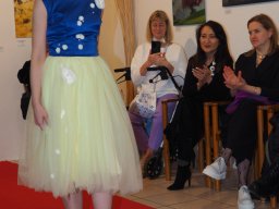 Fashion Show in der Contemplor Galerie Wien am 14. 03. 2024